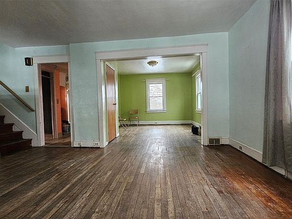 4th image of 18 Kress St