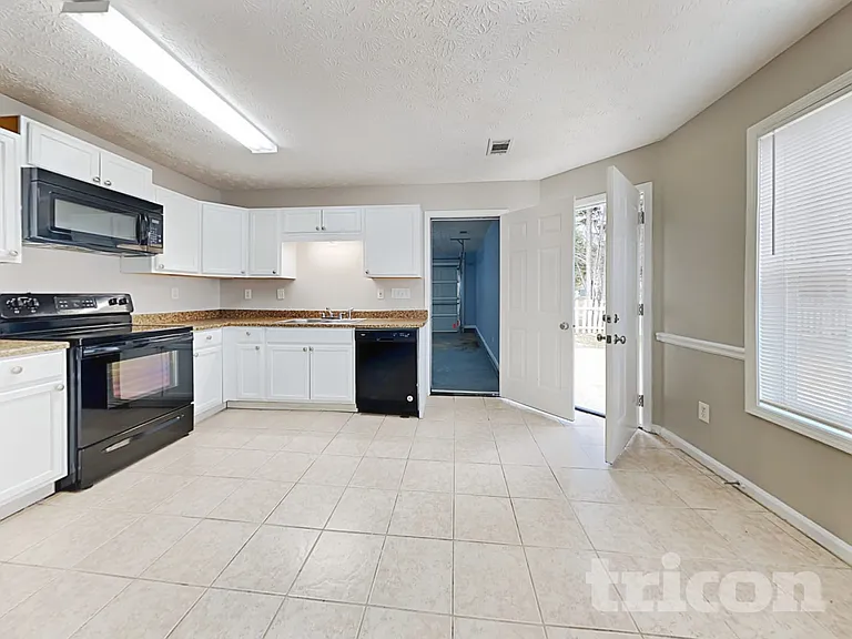 616 Magnolia Dr — Photo 6