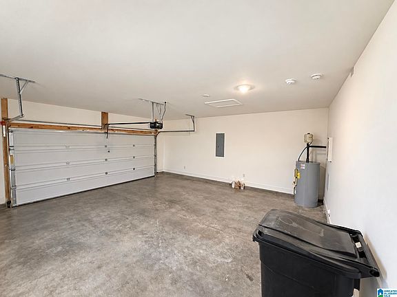 5th image of 1104 Merion Dr
