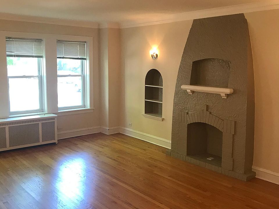 1st image of 3325 W Ardmore Ave Floor 2