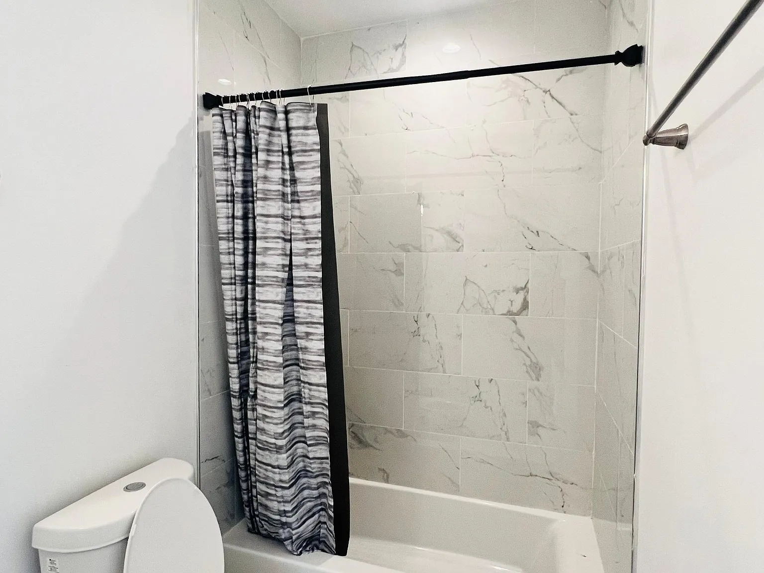 327 Reservation Rd — Photo 3