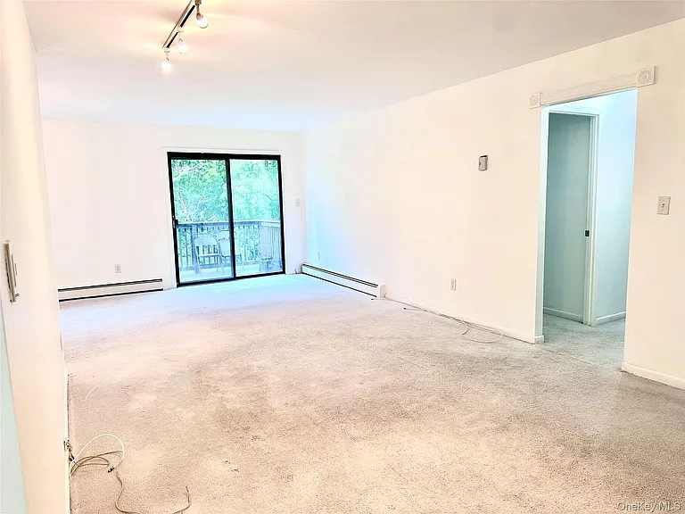3 Loudon Dr #6 — Photo 9