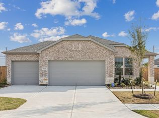 1030 S Oakhurst Dr, Dayton, TX 77535