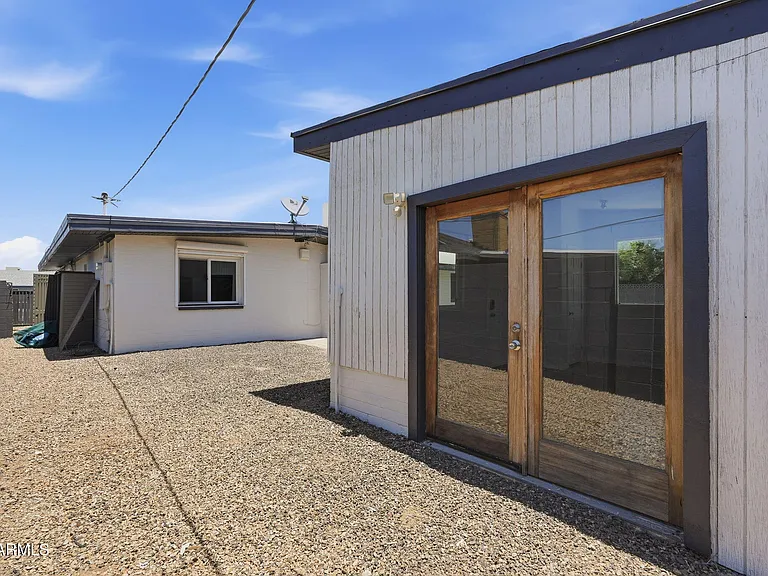 1609 E Gaylon Dr — Photo 36
