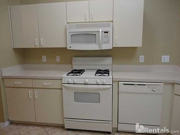 3rd image of 1628 Hulett Dr