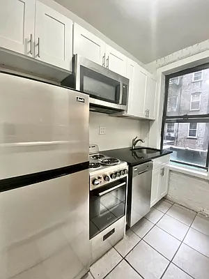 Rented by Bond New York | media 6