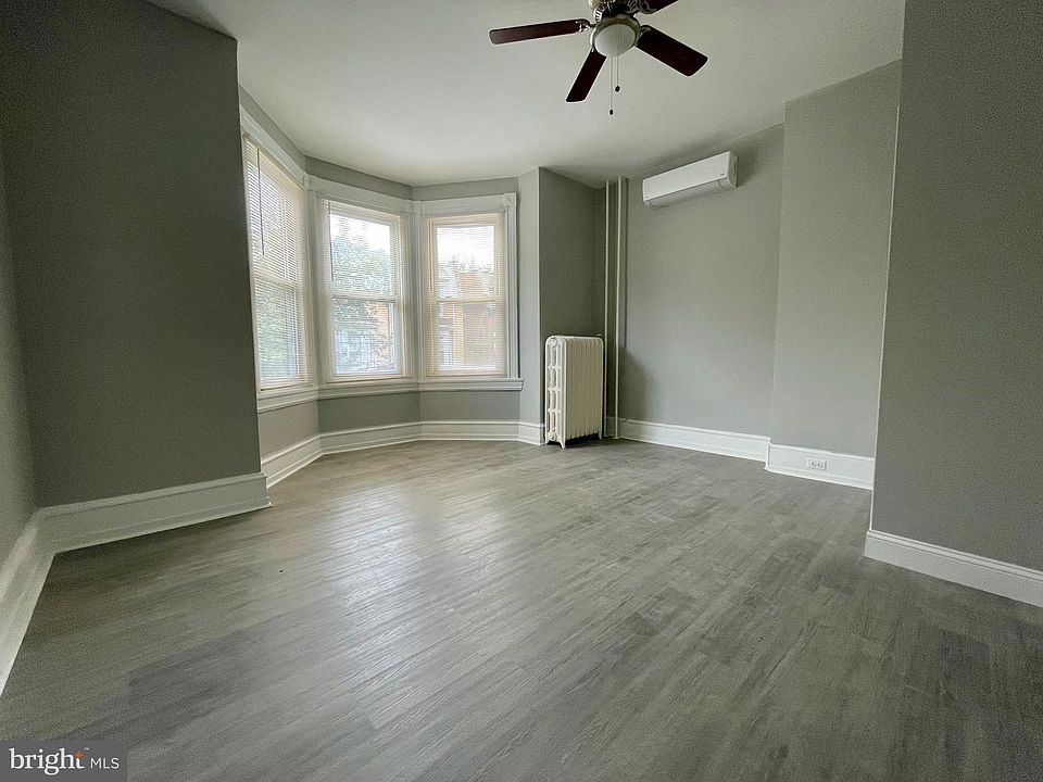 1st image of 226 Buckingham Pl #2