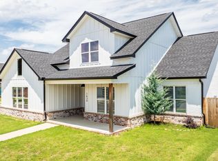 1630 Rohan Cir, Conway, AR 72032