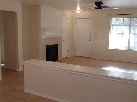 4th image of 285 Bradfield Dr
