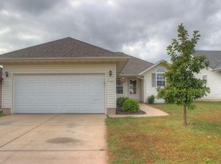 705 N Jonathan Ave, Springfield, MO 65802