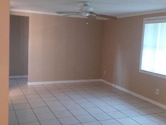4th image of 2820 Fiesta Dr