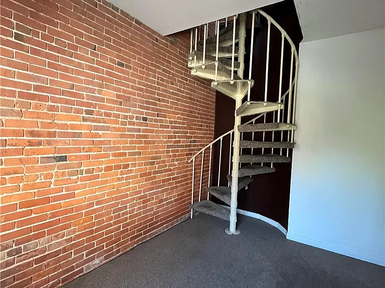 56 Linwood Ave — Photo 11