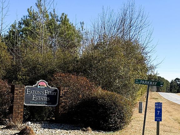 2nd image of 130 Parkway Dr