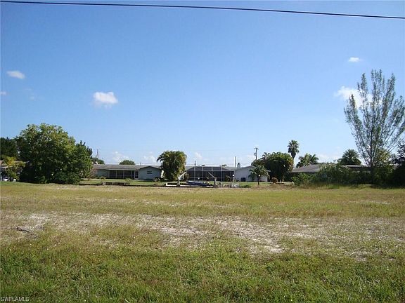 5th image of 4621 SW 11th Ave