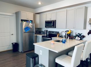 1004 N 2nd St #417, Philadelphia, PA 19123