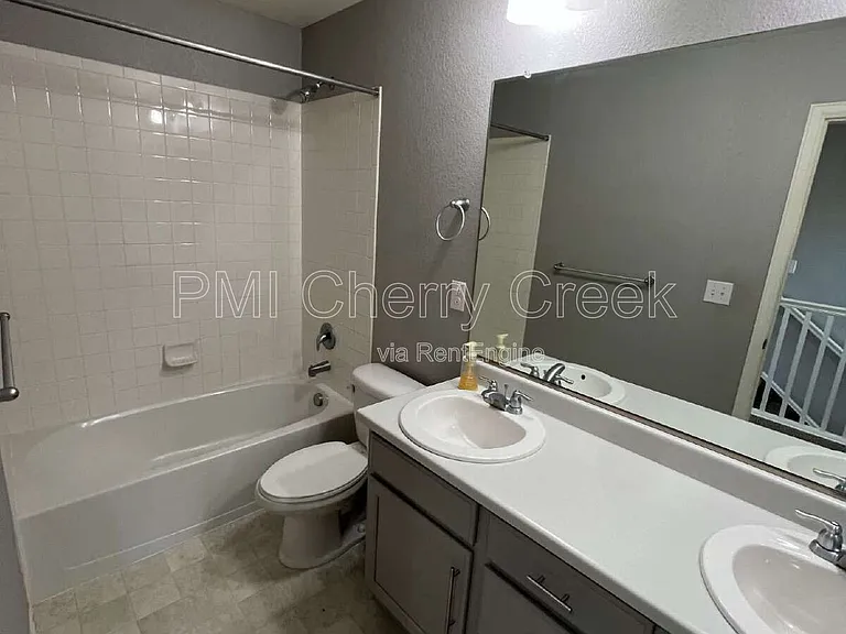 22472 E Union Cir — Photo 42