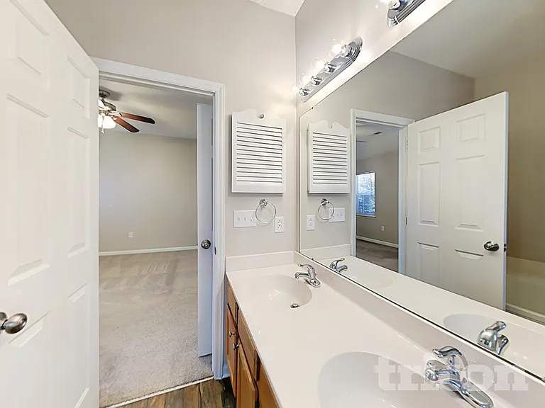 5207 Hedgecrest Pl — Photo 12