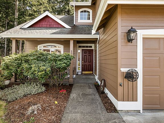2nd image of 9528 173rd Street Ct E