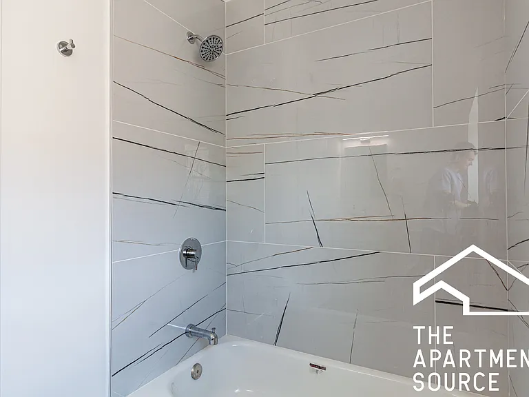 4937 N Saint Louis Ave #3S — Photo 17