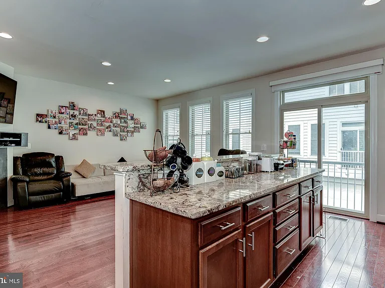3309 Kemper Rd — Photo 19