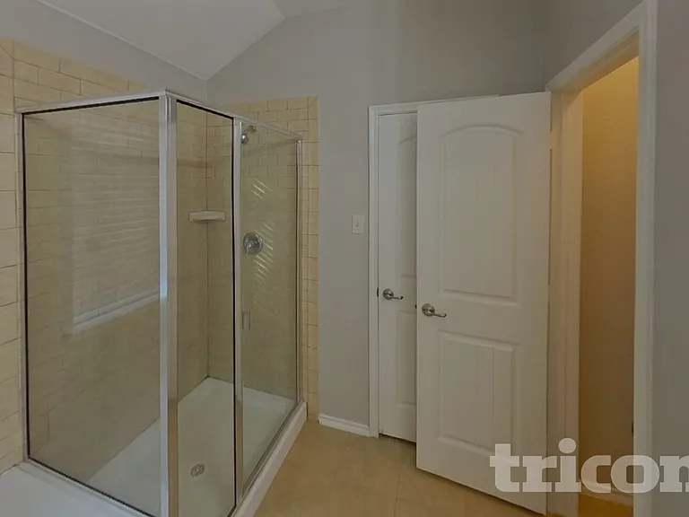 1812 Fairbanks Dr — Photo 10