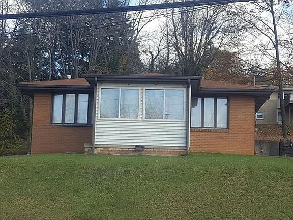 2nd image of 609 N Main St