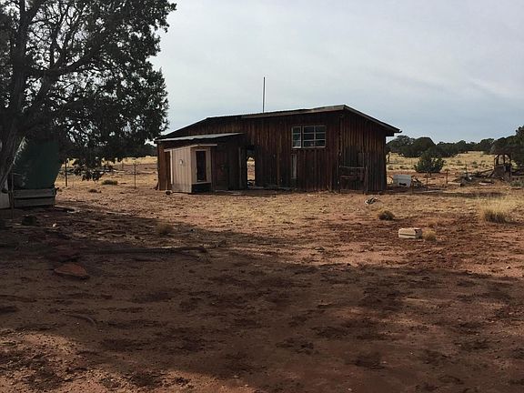 4th image of 1888 Tamarisk Rd