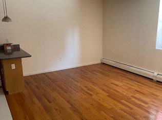 33-21 34th Ave #3, Astoria, NY 11106