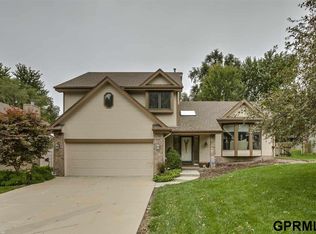 17029 Hickory Cir, Omaha, NE 68130