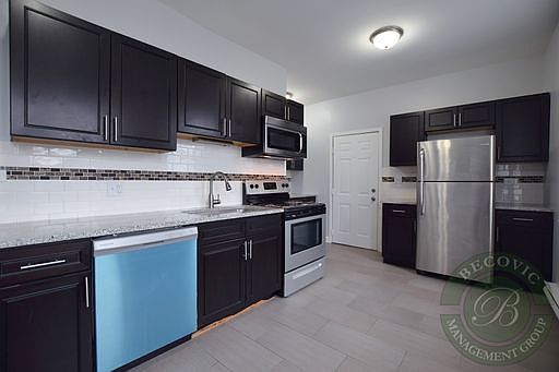 4th image of 3635 W Dickens Ave APT 3B