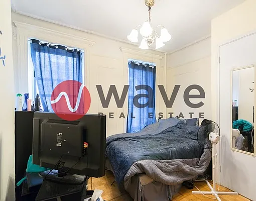 Rented by Wave Real Estate Group | media 16