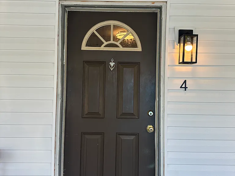 407 Moir St #4 — Photo 3