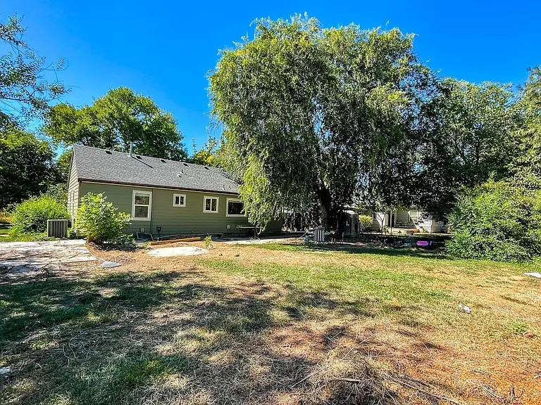 2928 S Leadville Ave — Photo 4