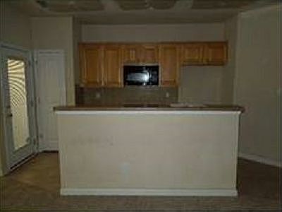3rd image of 2882 Ridgeview Dr SW