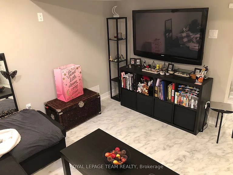 1180 Southwood Dr #B — Photo 6