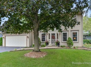 311 Oakmont Dr, Bartlett, IL