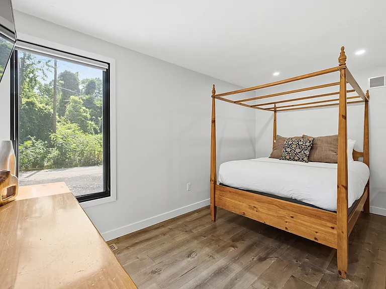 10024 Town Line Rd — Photo 25
