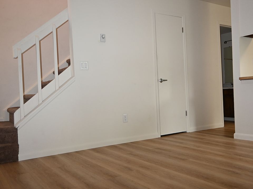 Living/ Dining 1