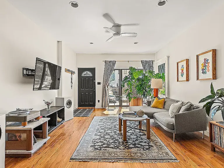 1611 Bergen St #2 — Photo 1