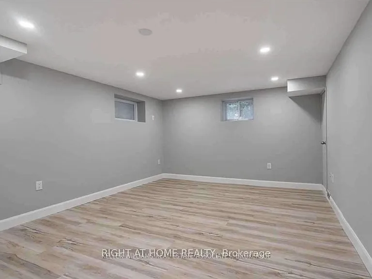 530 Lynda Ln — Photo 19