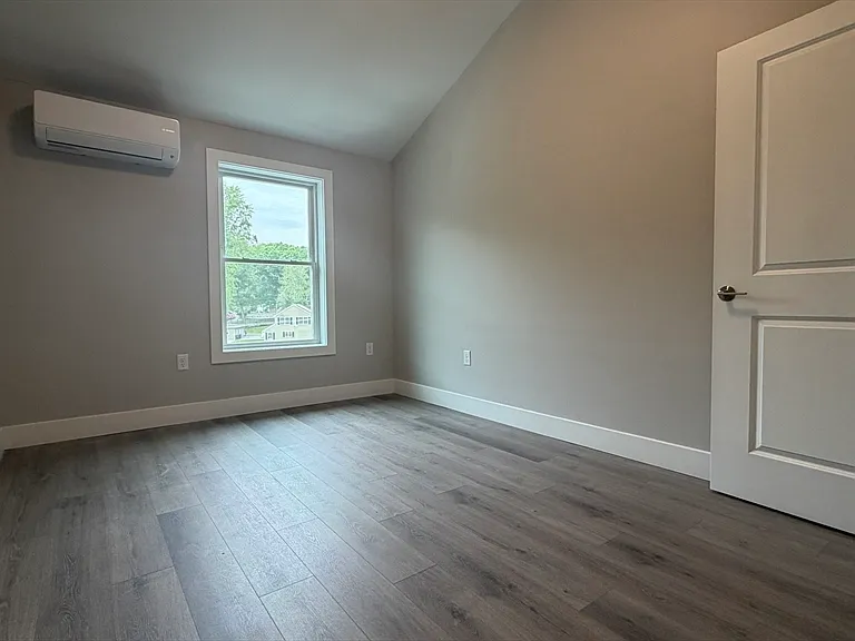 251 Sladen St #307 — Photo 11
