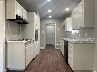 2011 Pebblecreek Dr, Cleburne, TX 76033