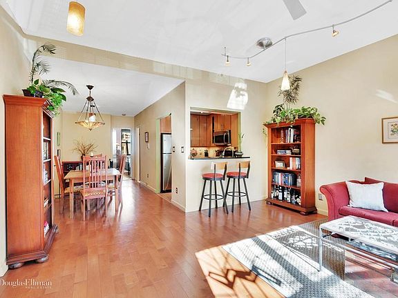 2nd image of 649 Warren St APT 1A