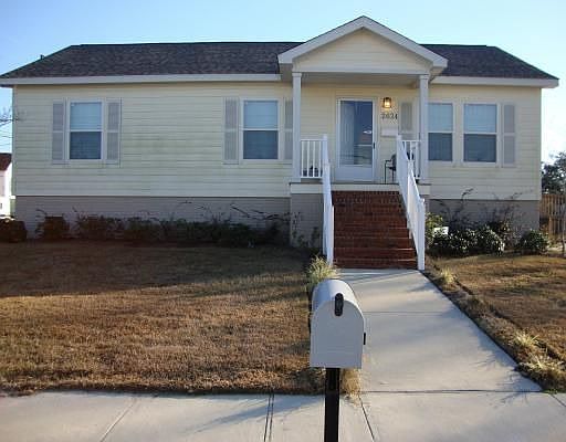 5th image of 2624 Vienna St
