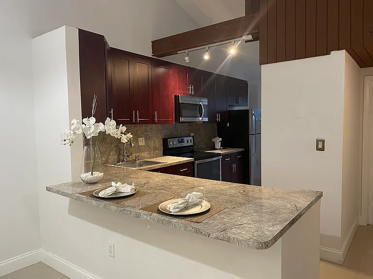 1712 NW 74th Ave #28 — Photo 16
