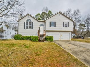 300 Silverthorne Cir, Douglasville, GA 30134