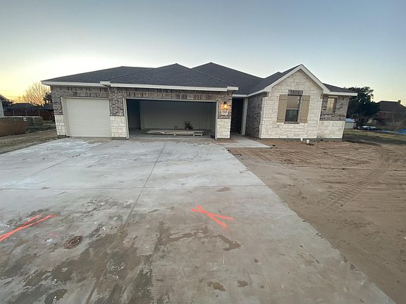 Quick Move In Home by Ashton Woods