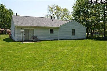 2nd image of 2254 Garden Dr