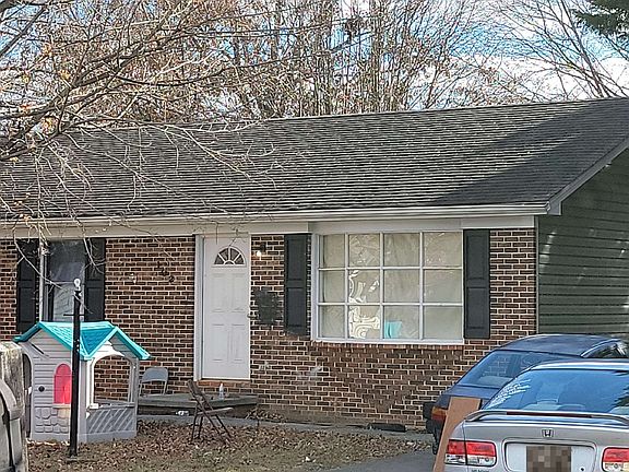 3rd image of 102 Sugar Creek Ct