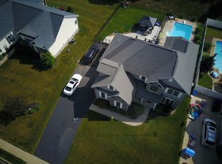 127 Huckleberry Ln, Duryea, PA 18642